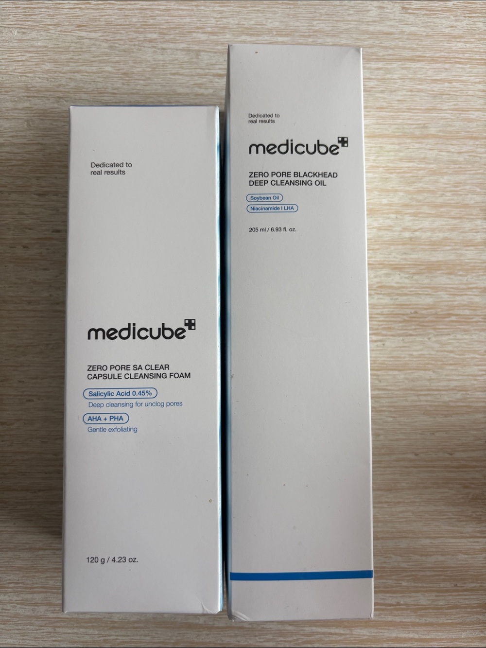Medicube zero pore blackhead oil & capsule cleansing foam NIB